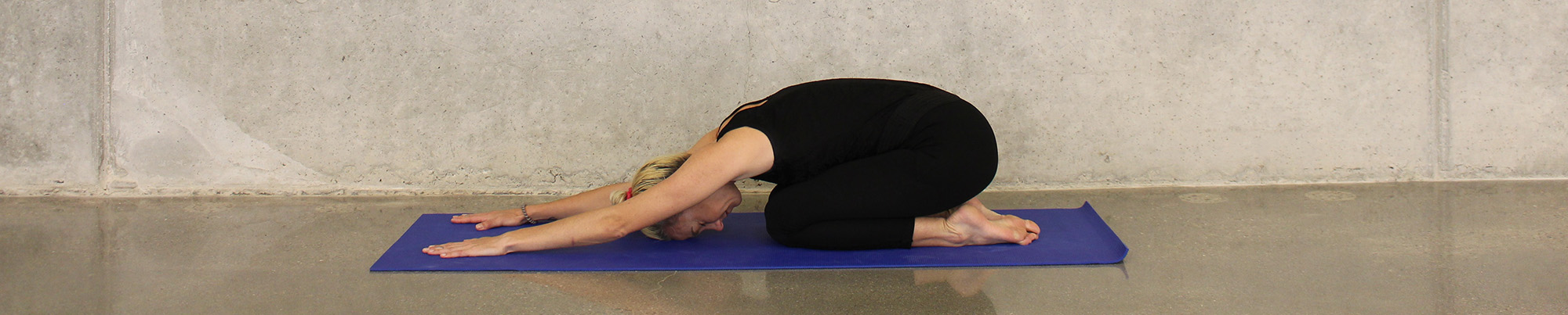10 Best Yoga Poses for Menstrual Cramps – VUTRU