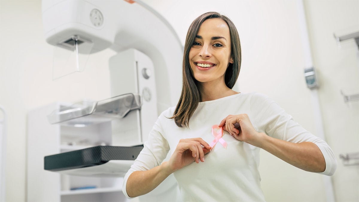 Young-woman-is-having-mammography-examination